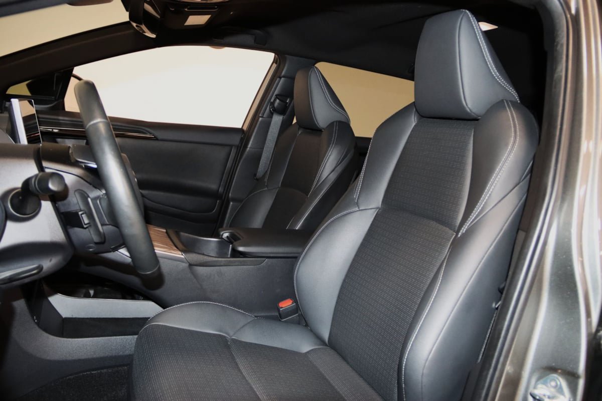 Used 2023 Subaru Solterra AWD image 37