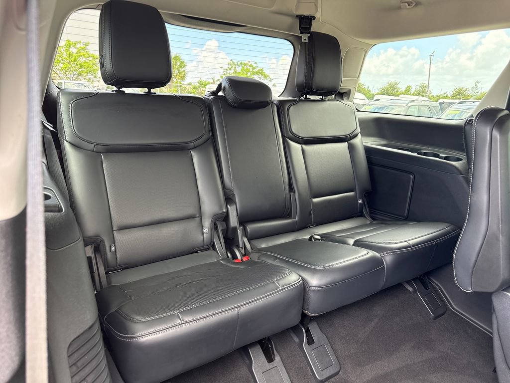 Used 2025 Ford Expedition Platinum AWD/4WD image 32