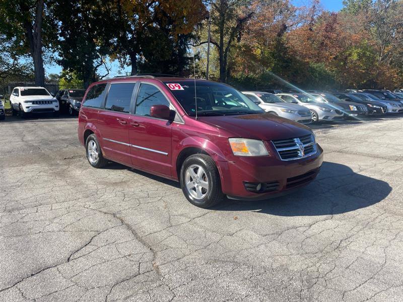 Used 2009 Dodge Grand Caravan SXT FWD image 2