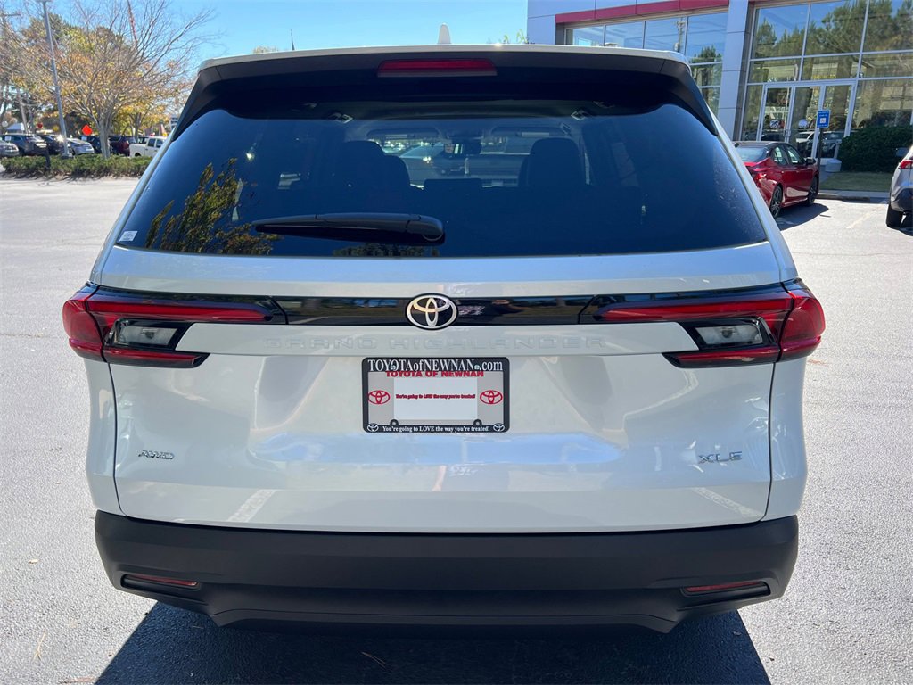 New 2026 Toyota Grand Highlander XLE image 4