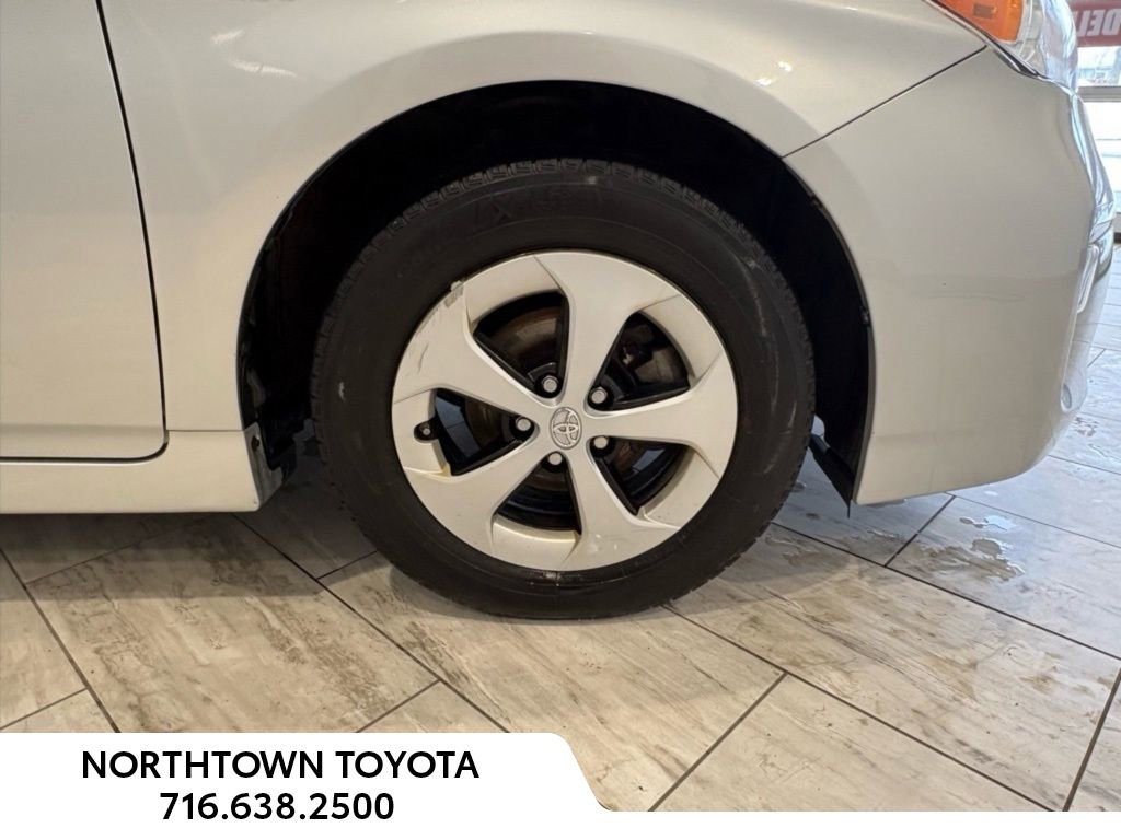 Used 2014 Toyota Prius Two image 11