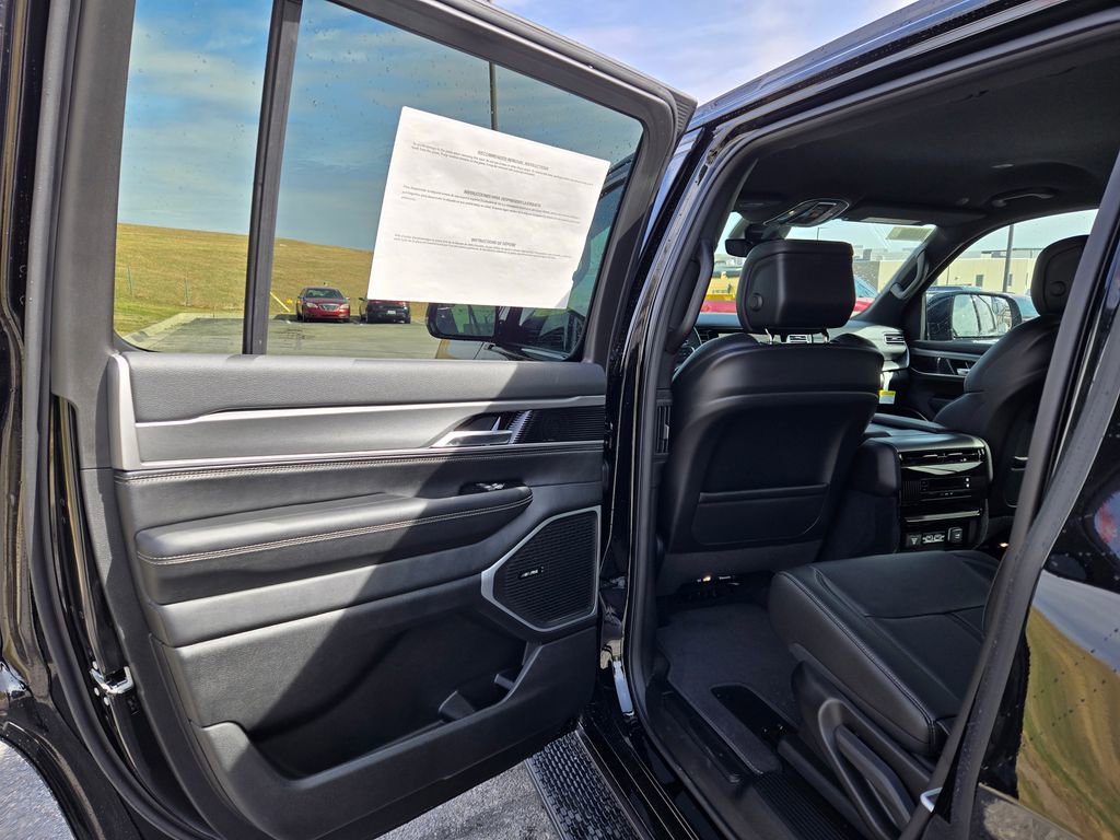 New 2026 Jeep Grand Wagoneer 4WD image 25