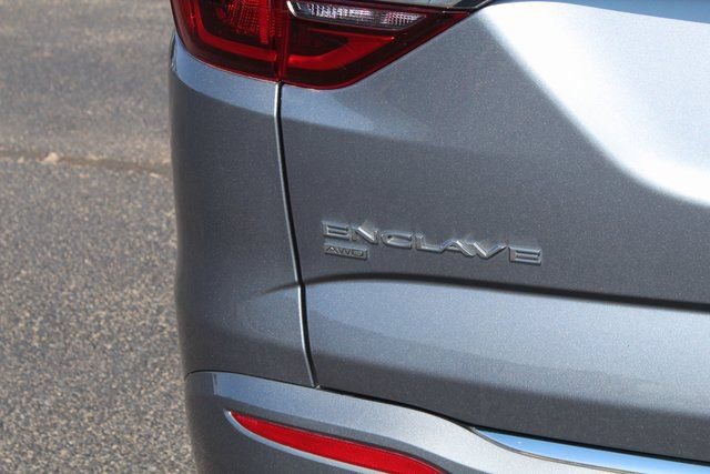 Used 2020 Buick Enclave Avenir w/ Avenir Technology Package AWD/4WD image 5