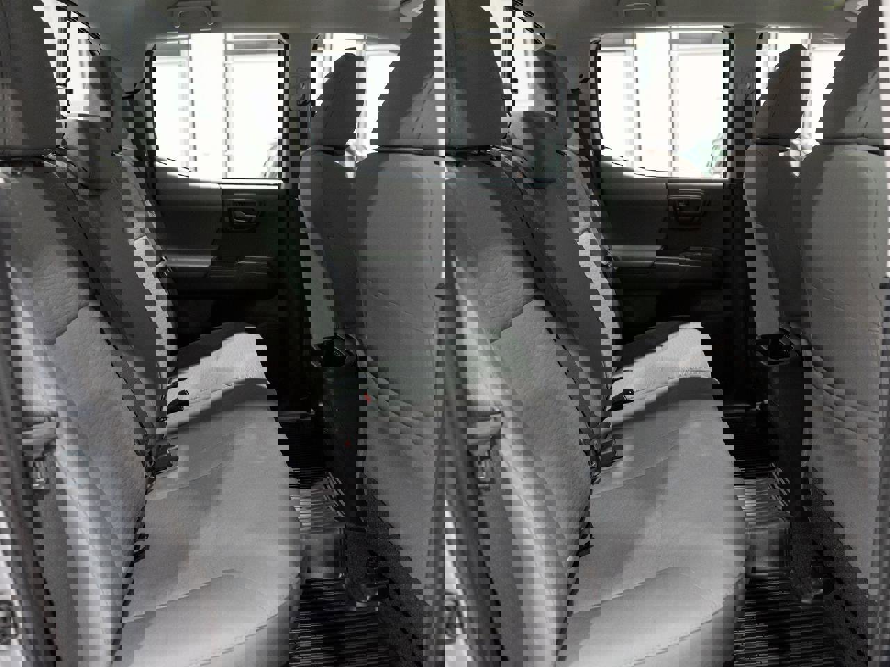 Used 2017 Toyota Tacoma SR image 28