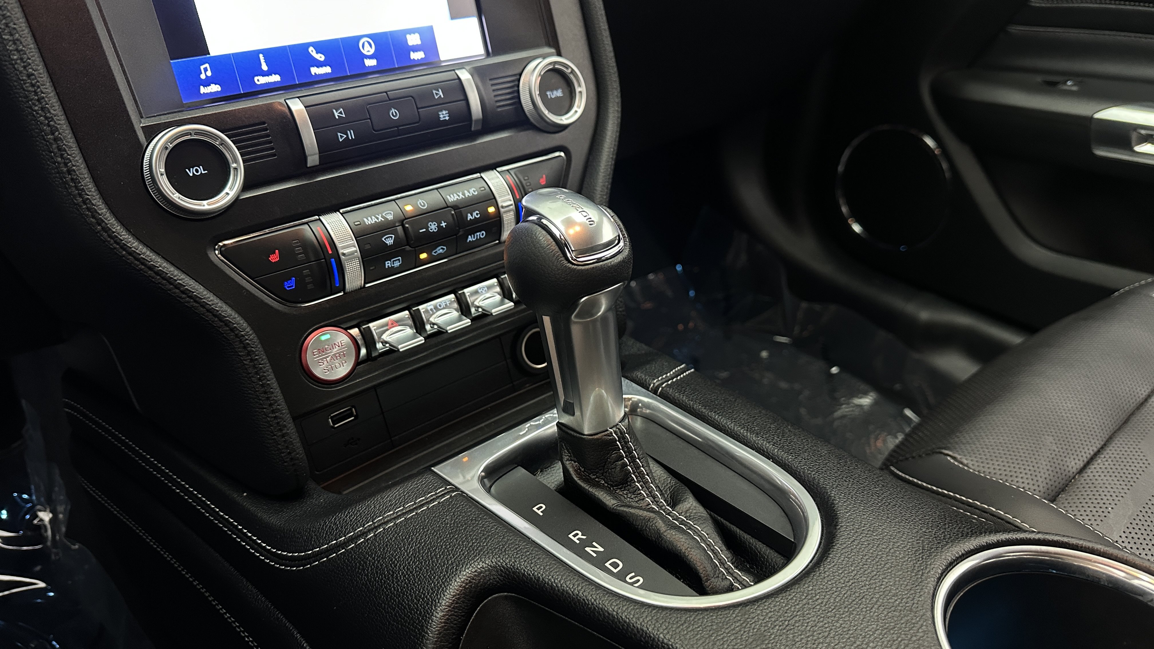 Used 2020 Ford Mustang Premium w/ Equipment Group 201A RWD image 18