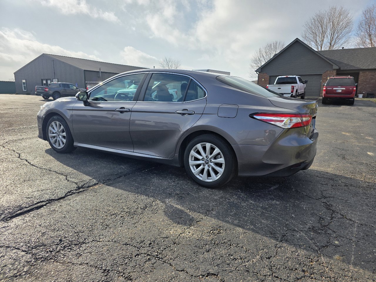 Used 2018 Toyota Camry LE w/ Convenience Package image 3
