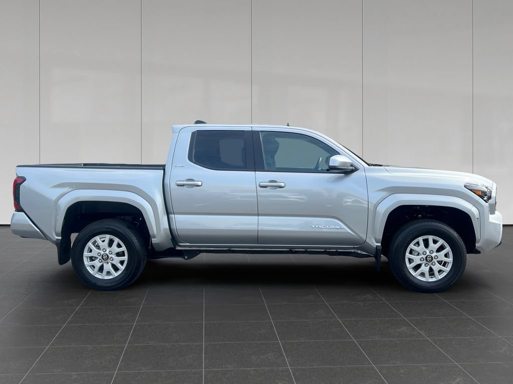 Used 2026 Toyota Tacoma SR5 AWD/4WD image 6