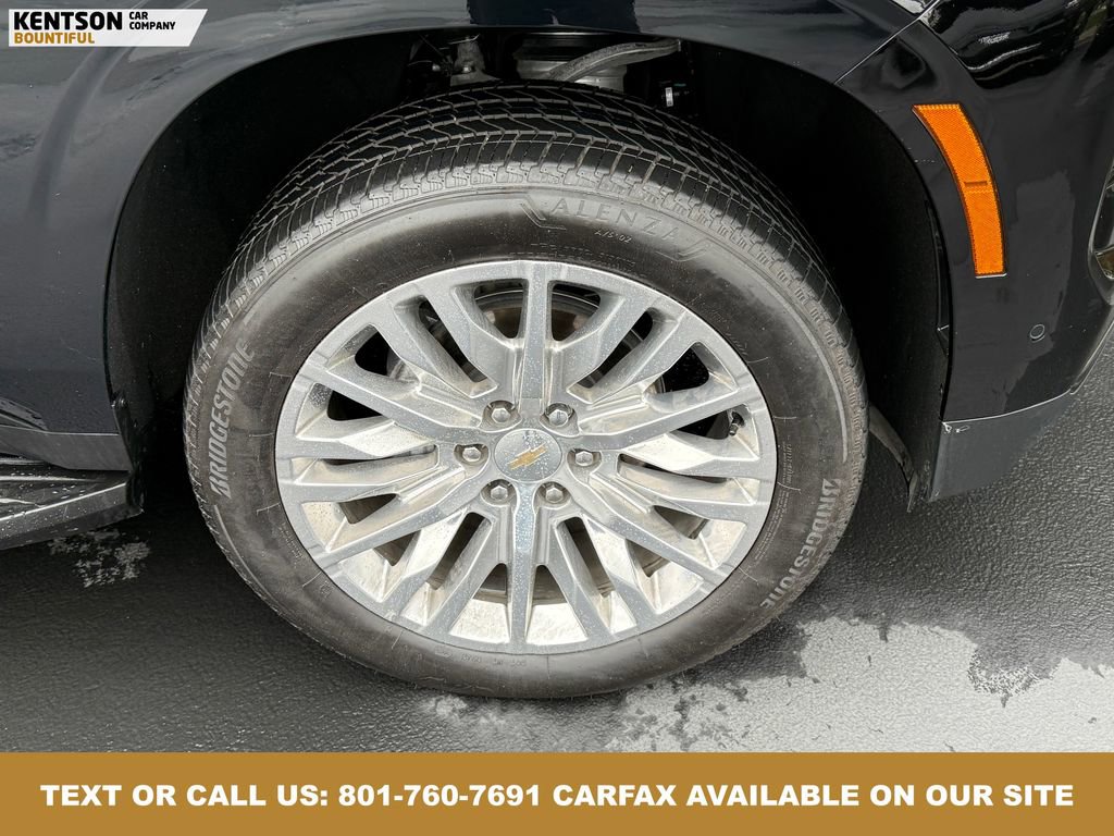 Used 2025 Chevrolet Suburban RST image 15