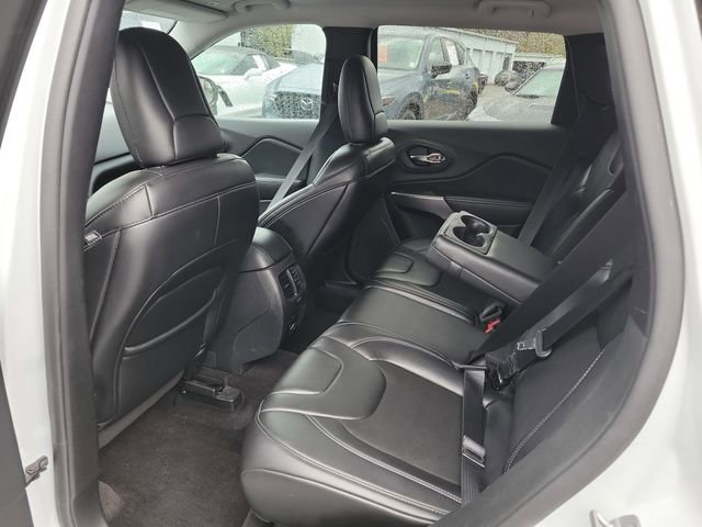 Used 2019 Jeep Cherokee Latitude Plus w/ Comfort/Convenience Group image 10