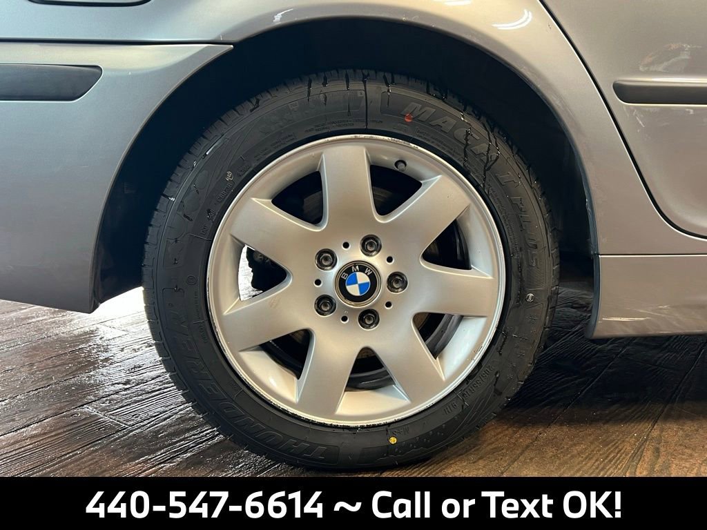 Used 2004 BMW 325xi Sedan image 32