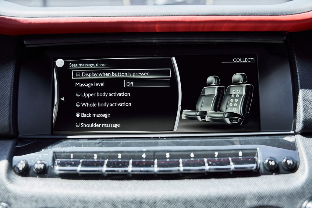 Used 2024 Rolls-Royce Cullinan Black Badge w/ Dark Exterior Package image 86