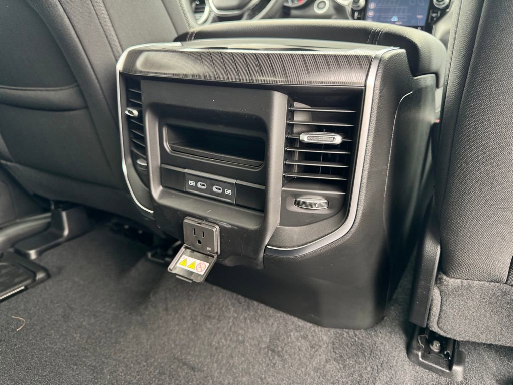 New 2026 RAM 1500 4x4 Crew Cab image 14