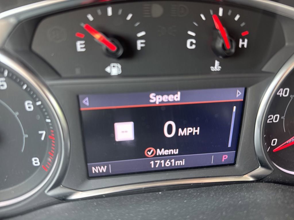 Used 2023 GMC Acadia SLT w/ Trailering Package FWD image 9