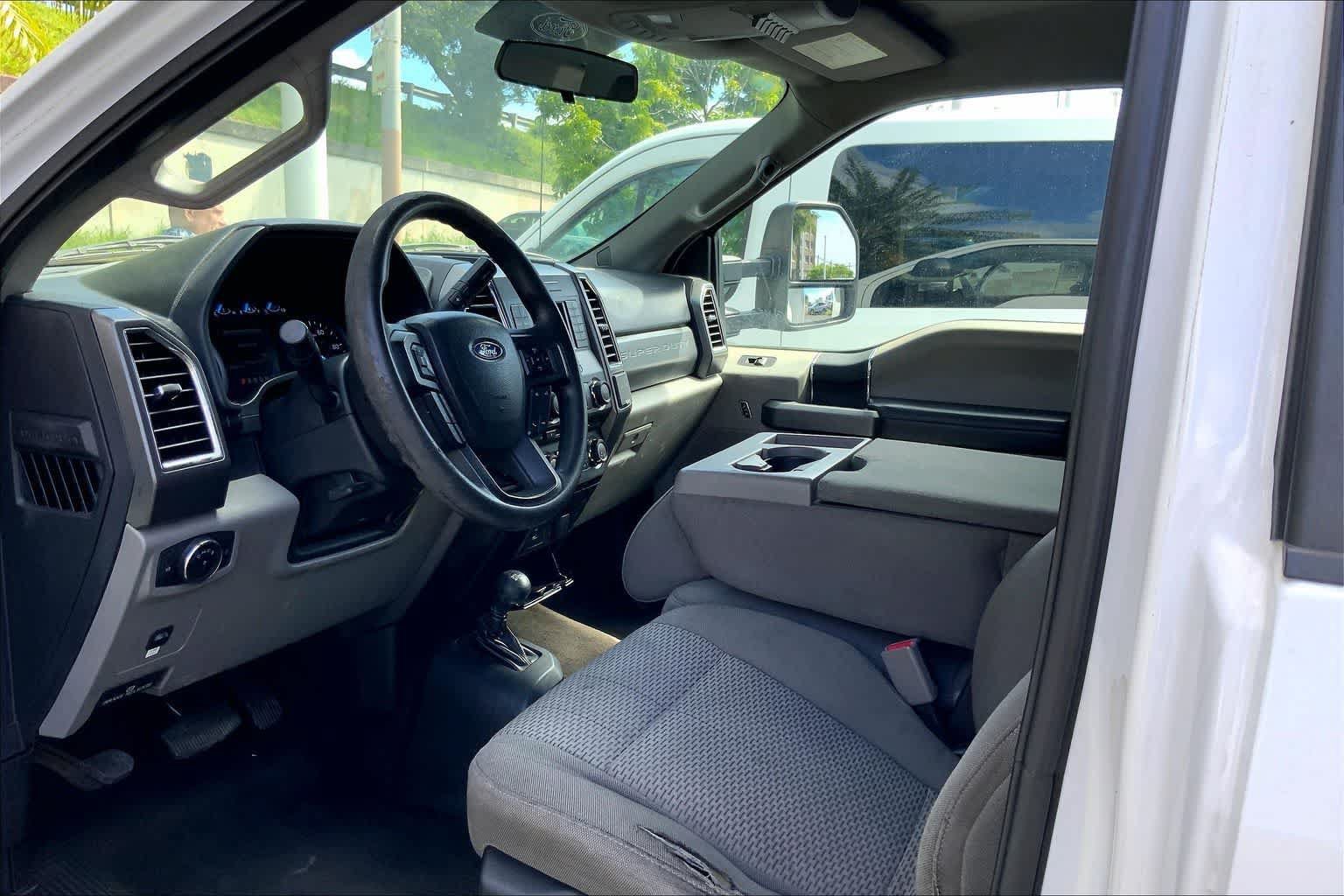 Used 2017 Ford F550 4x4 Regular Cab Super Duty image 12