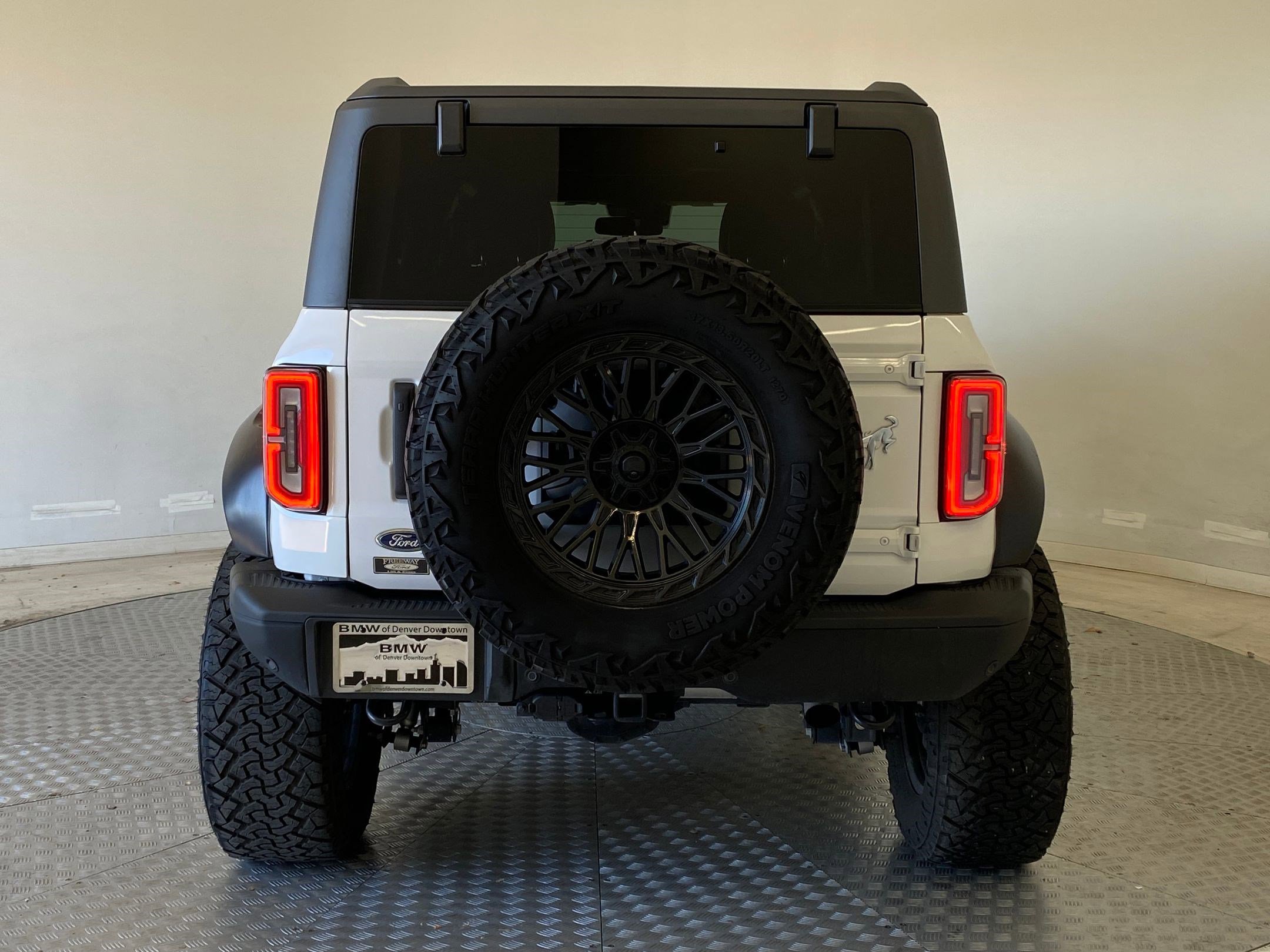 Used 2024 Ford Bronco Badlands image 10