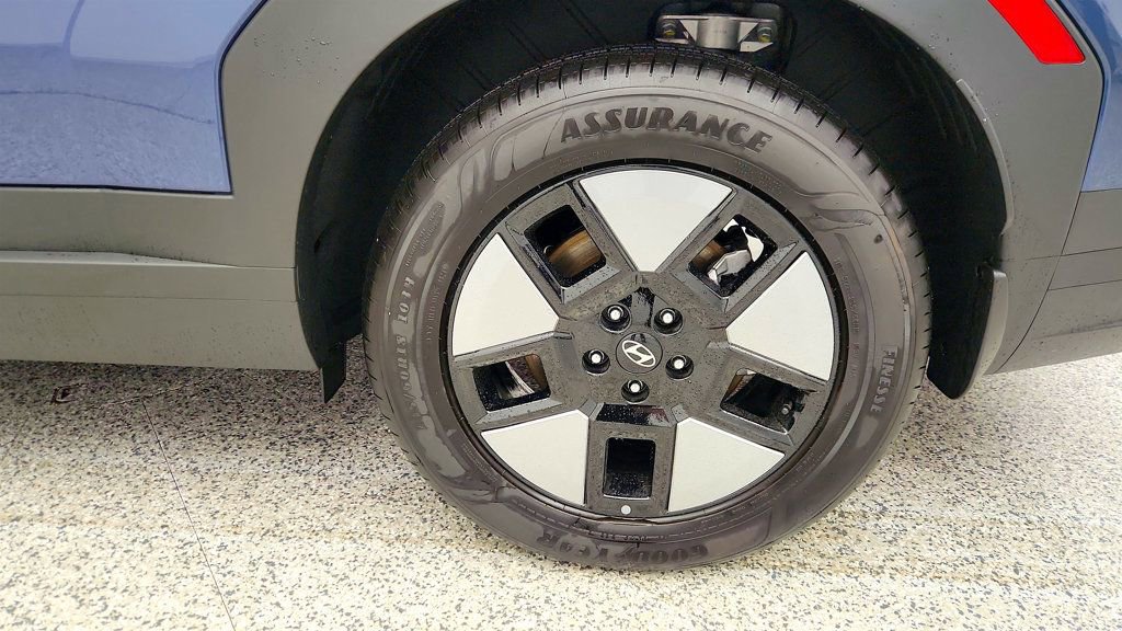 Used 2026 Hyundai Santa Fe SEL image 9