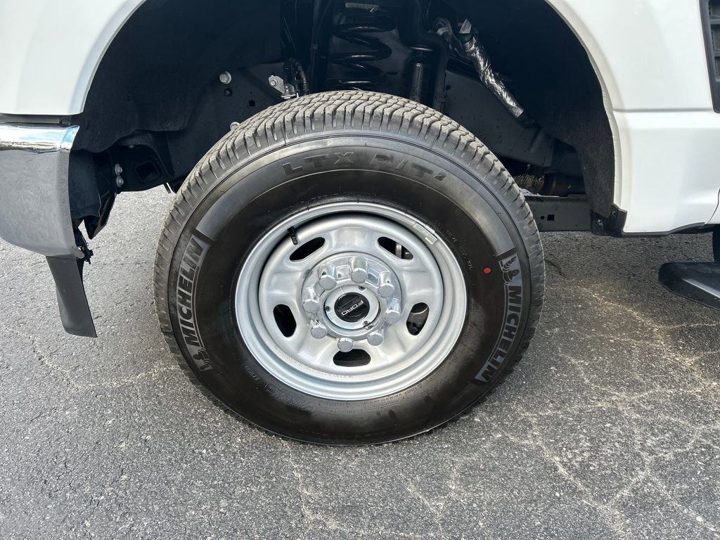 Used 2025 Ford F250 XL image 10