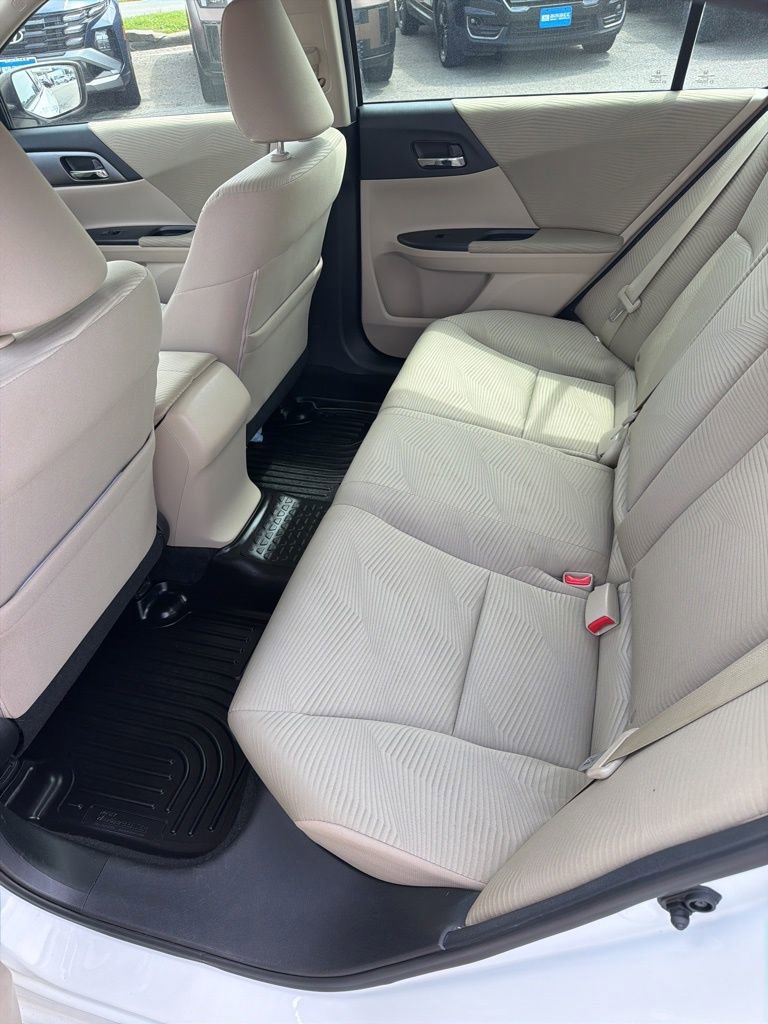 Used 2015 Honda Accord LX image 12