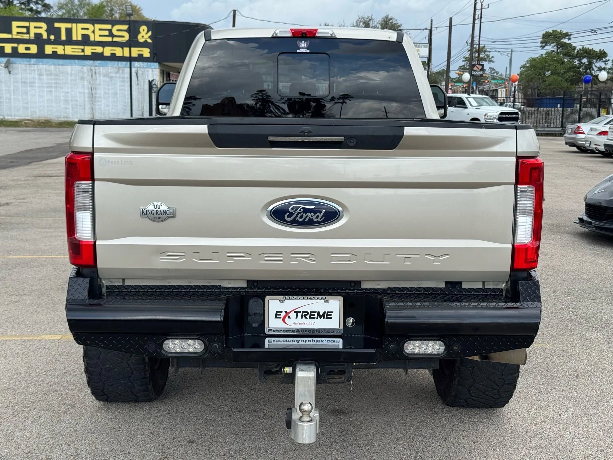 Used 2017 Ford F350 King Ranch w/ Tow Technology Bundle AWD/4WD image 3