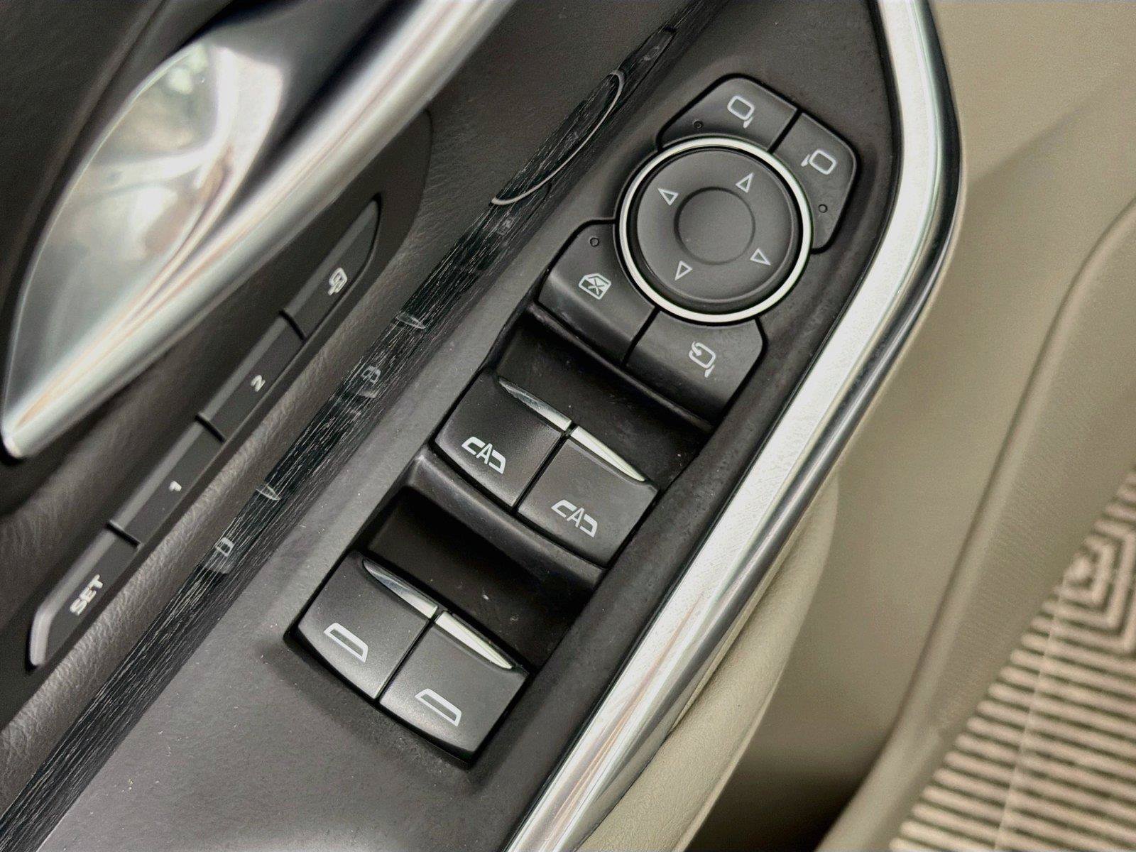Used 2022 Cadillac XT4 Premium Luxury w/ Driver Assist Package AWD/4WD image 23