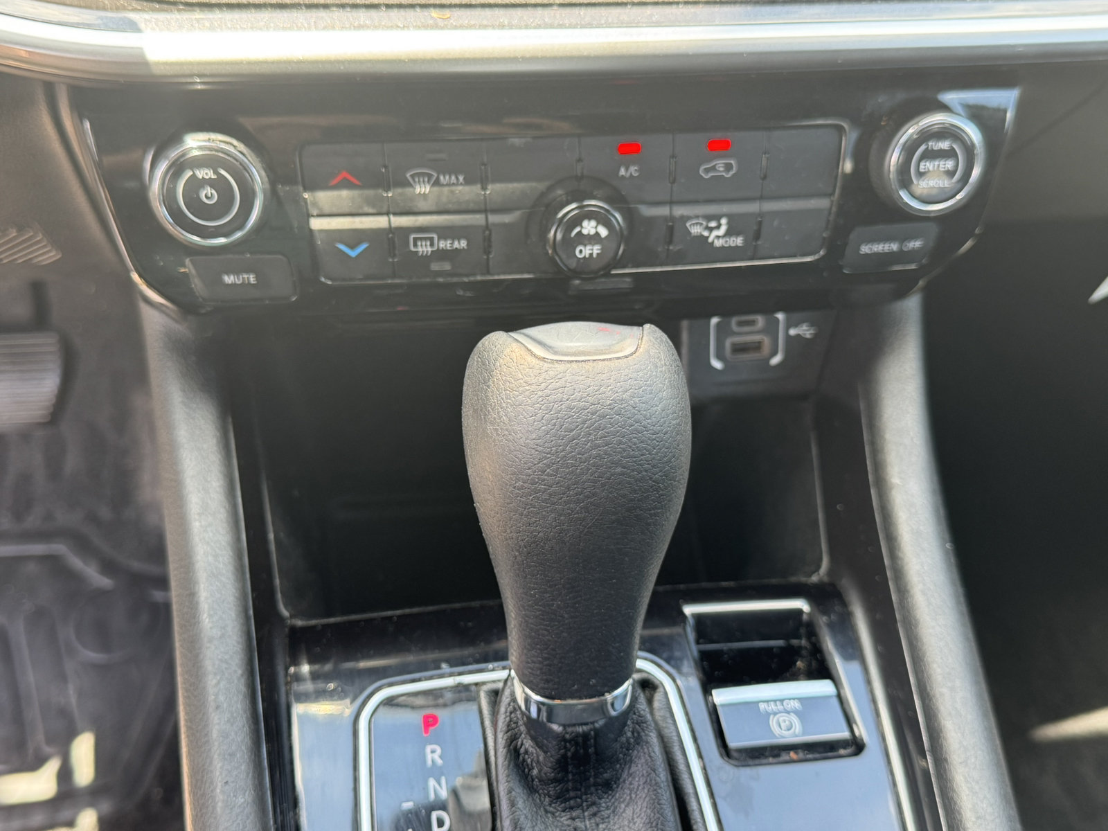 Used 2024 Jeep Compass Sport AWD/4WD image 28