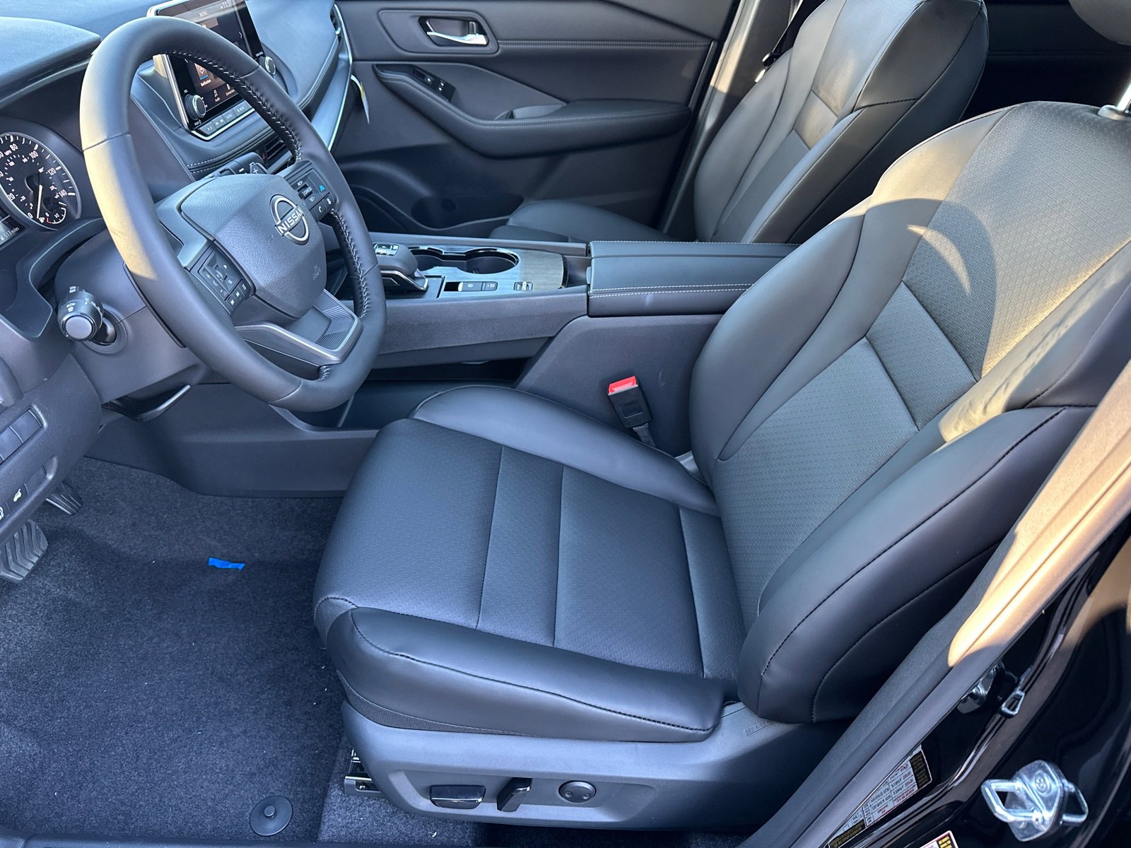 New 2026 Nissan Rogue SV w/ SV Premium Package image 9