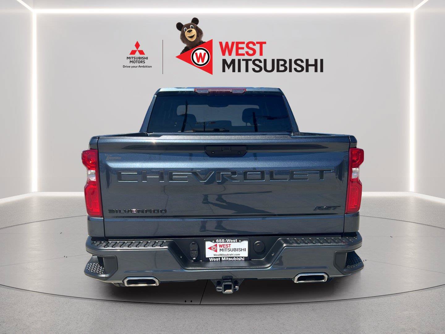 Used 2021 Chevrolet Silverado 1500 RST w/ Z71 Off-Road Package AWD/4WD image 4