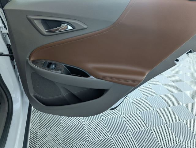 Used 2018 Chevrolet Malibu Premier w/ Premier Sun and Wheel Package FWD image 31