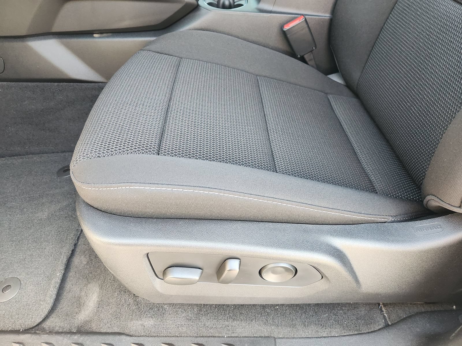 New 2026 GMC Canyon Elevation w/ Convenience Package RWD image 29