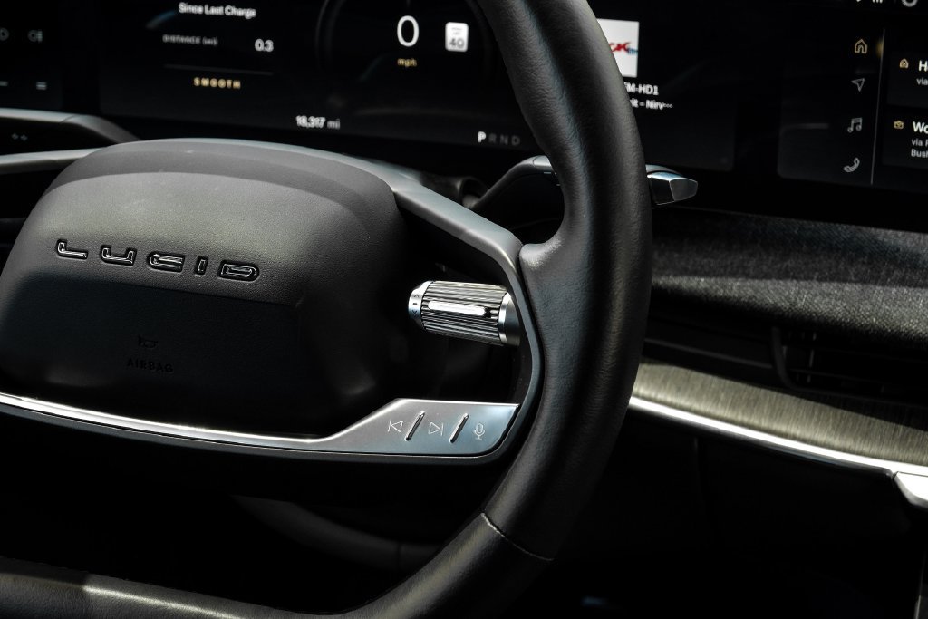 Used 2024 Lucid Air Touring AWD/4WD image 16