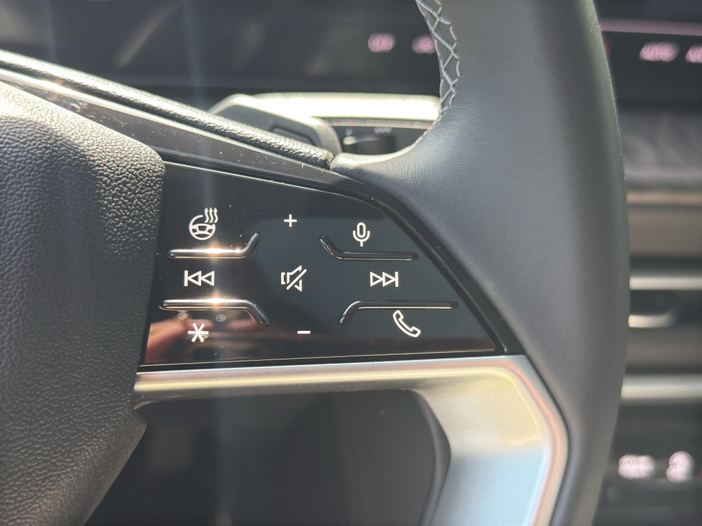 Used 2025 Audi Q5 Premium w/ Convenience Package image 19