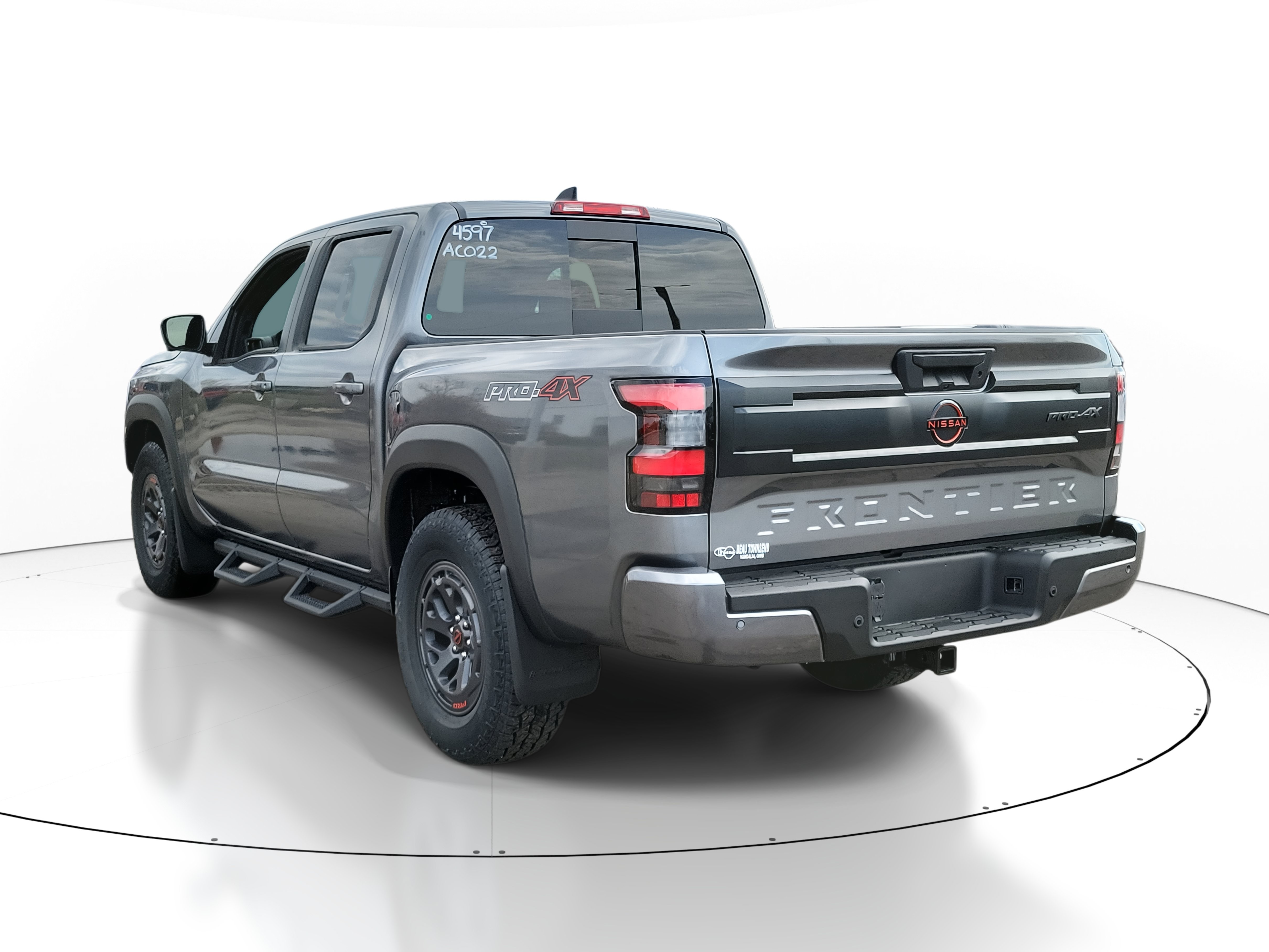 Used 2025 Nissan Frontier PRO-4X w/ Pro Convenience Package AWD/4WD image 3