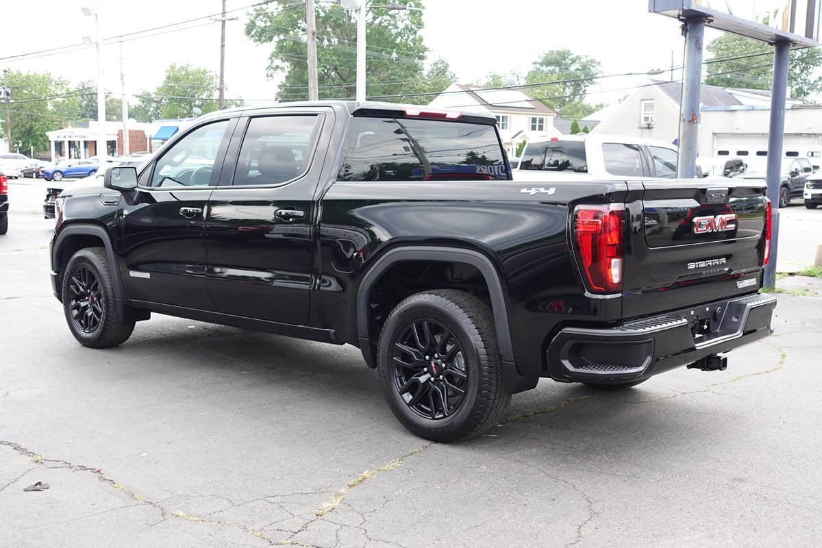 Used 2023 GMC Sierra 1500 Elevation AWD/4WD image 2