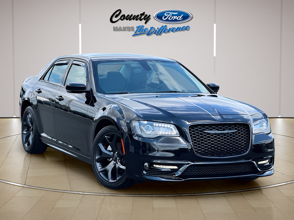 Used 2023 Chrysler 300 Touring L
