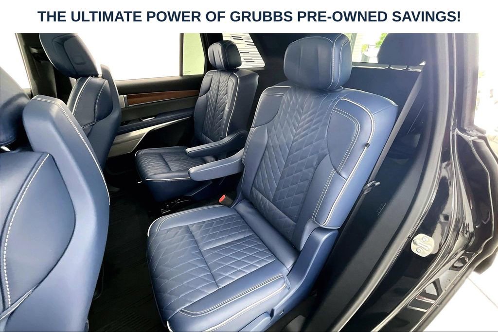 Used 2026 Cadillac Vistiq Premium Luxury w/ LPO, Floor Liner Package AWD/4WD image 35