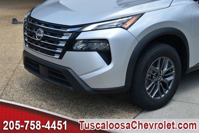 Used 2024 Nissan Rogue S FWD image 38