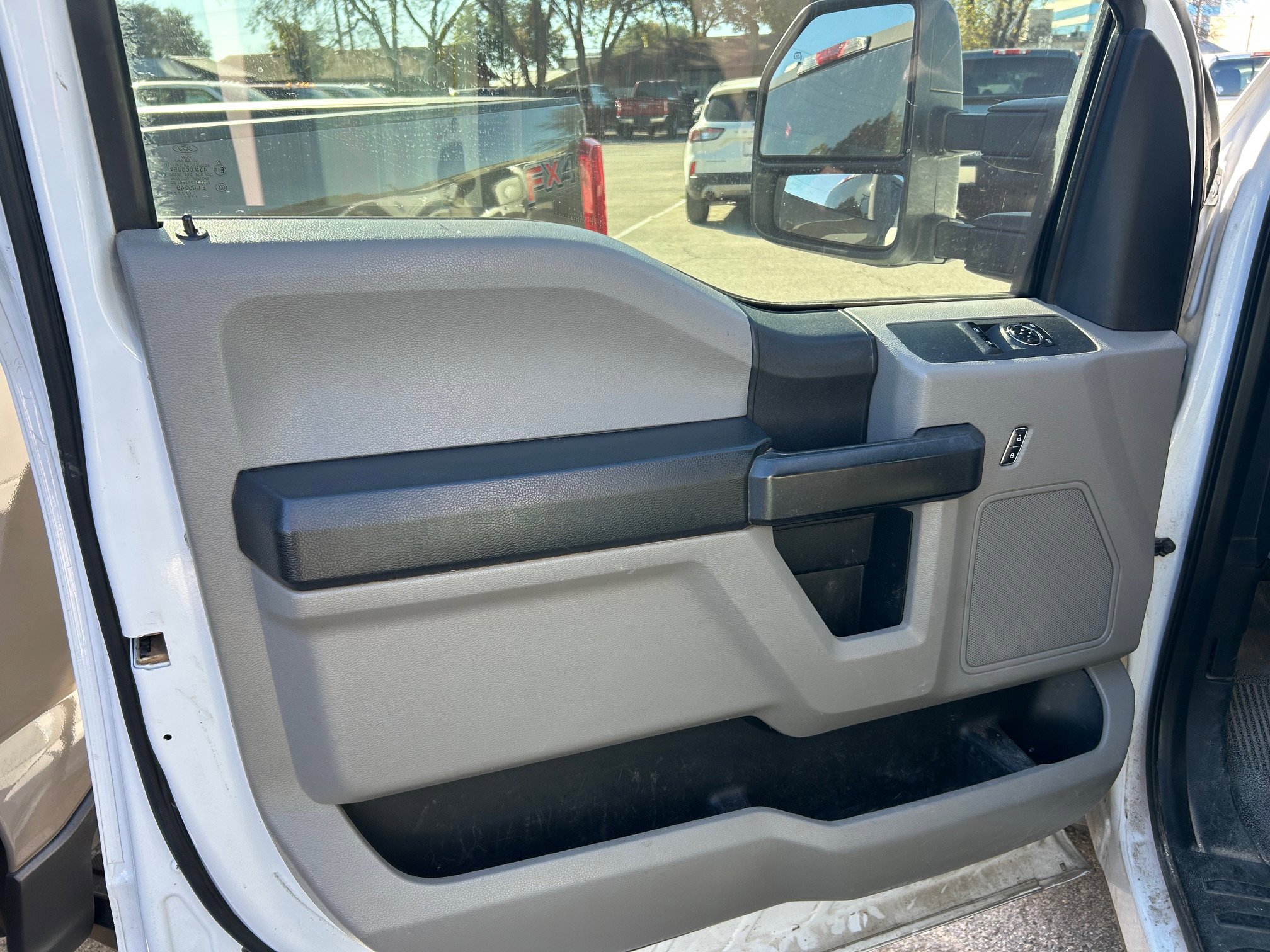 Used 2017 Ford F250 XL w/ Power Equipment Group image 20