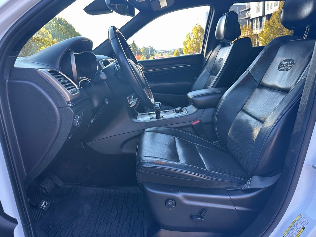 Used 2015 Jeep Grand Cherokee Overland w/ Advanced Technology Group image 18