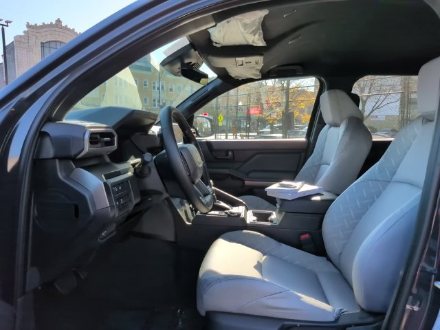 Used 2026 Toyota Tacoma SR5 AWD/4WD image 13