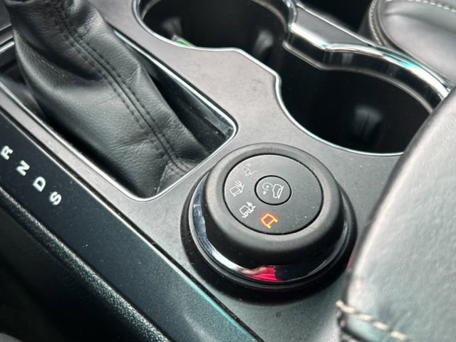 Used 2016 Ford Explorer Platinum image 54