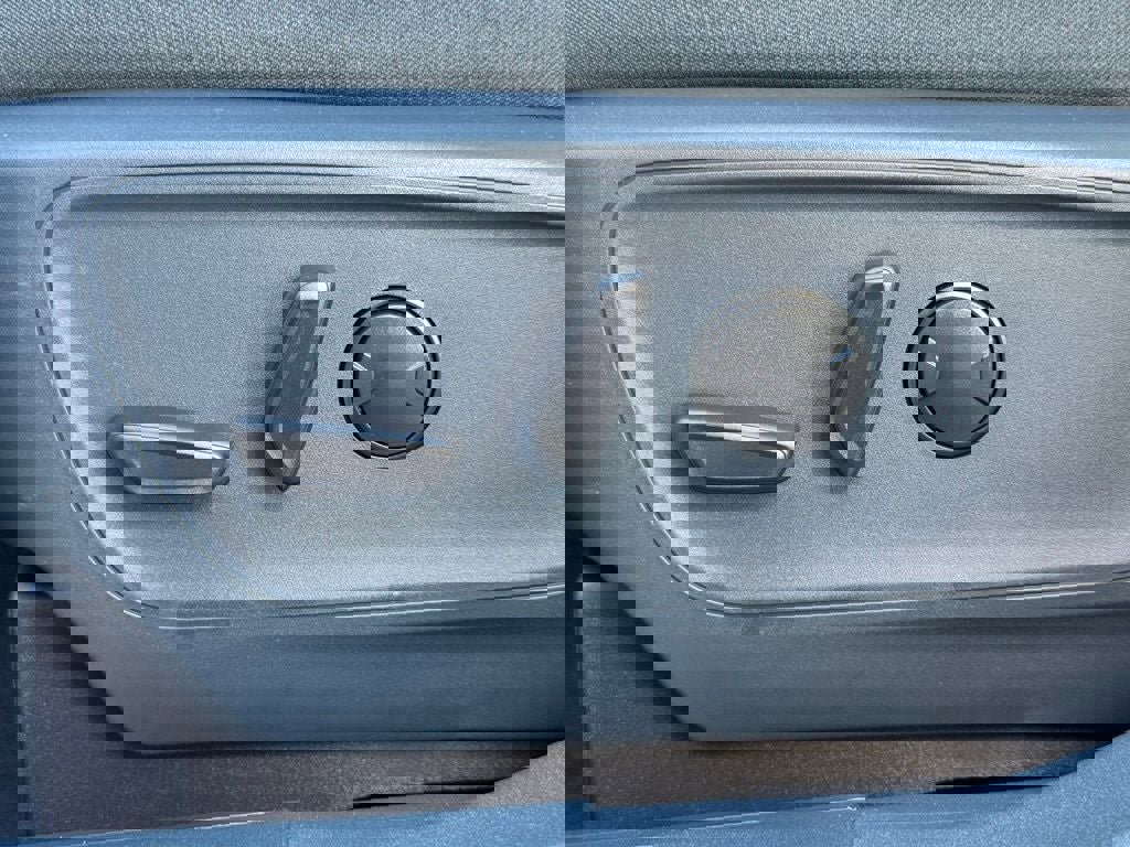 New 2026 Ford Maverick XLT w/ XLT Luxury Package image 16