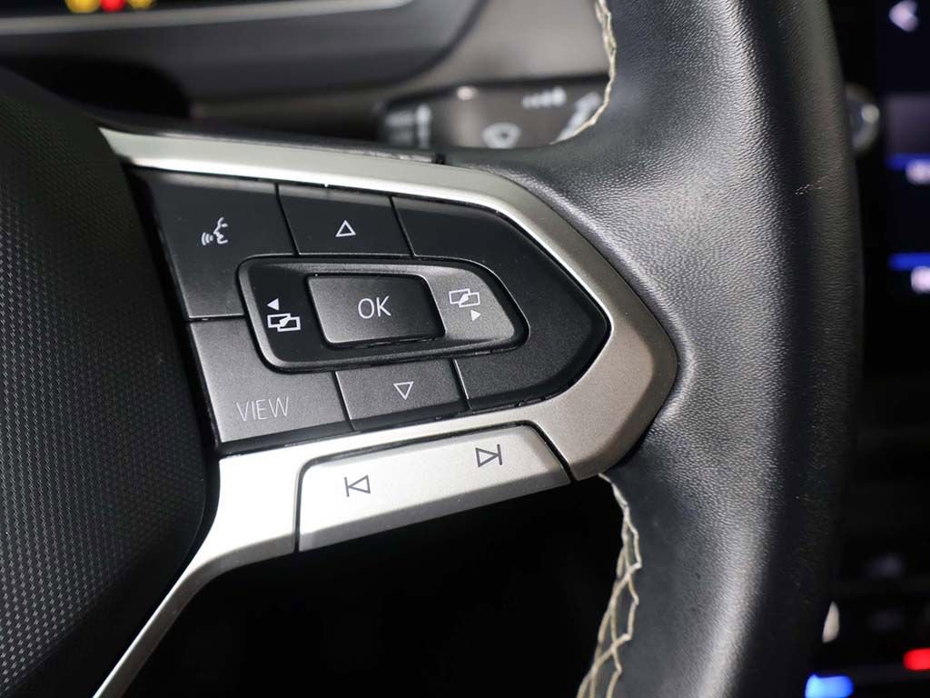 Used 2024 Volkswagen Tiguan SE w/ Panoramic Sunroof Package FWD image 44