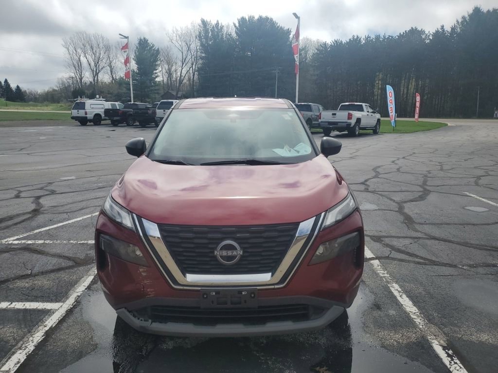 Used 2023 Nissan Rogue S image 3