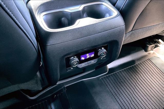Used 2024 Chevrolet Traverse RS w/ LPO, Floor Liner Package AWD/4WD image 10