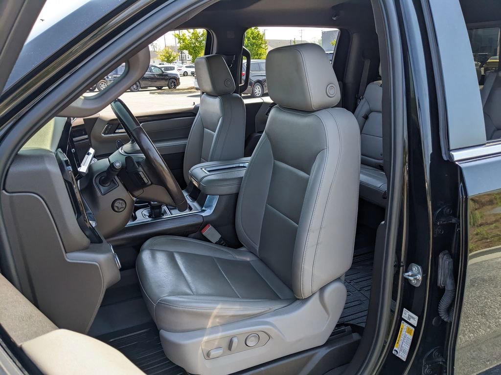 Used 2022 GMC Sierra 1500 SLT w/ SLT Convenience Package AWD/4WD image 43