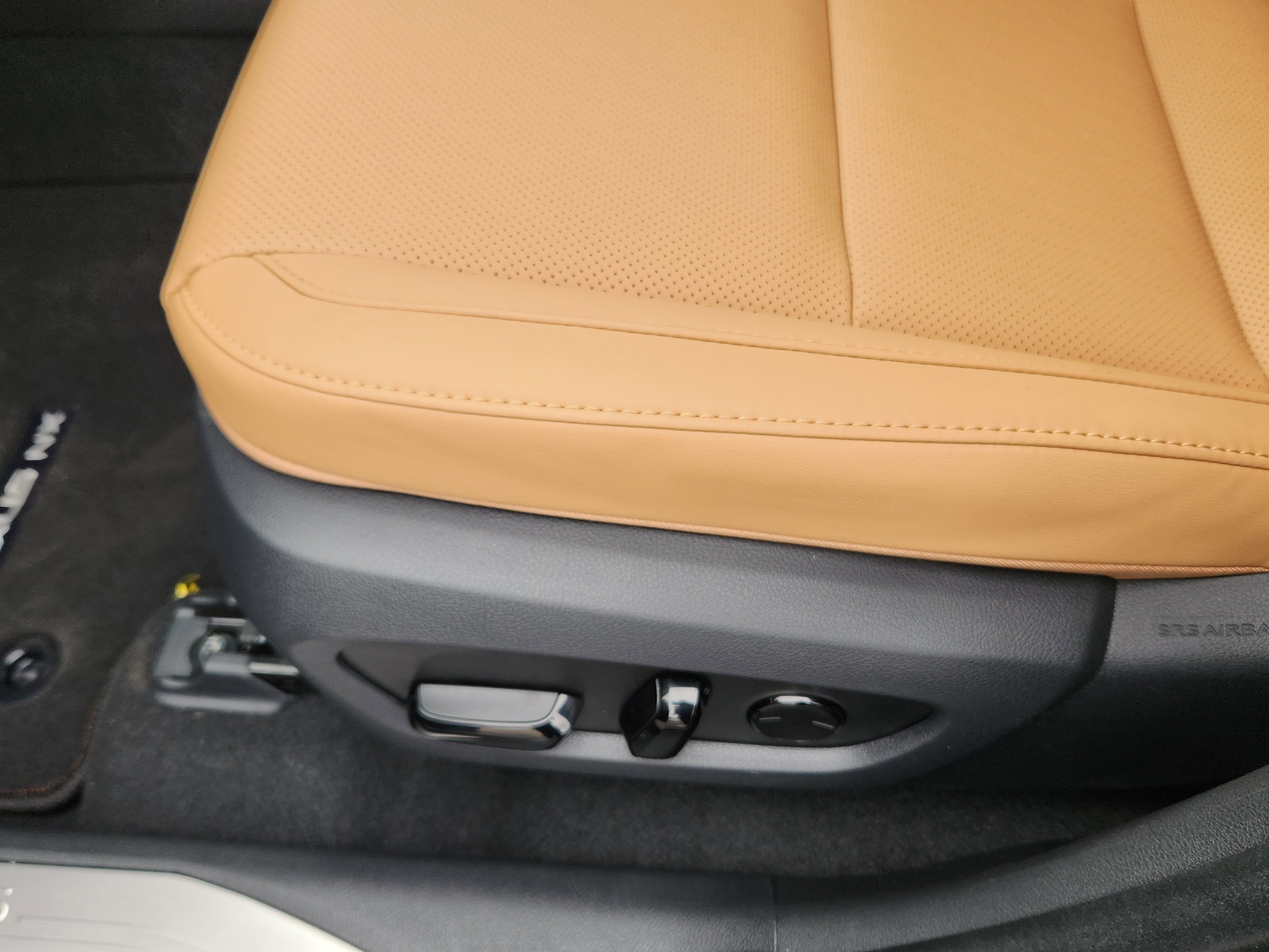 New 2026 Lexus NX 350h AWD w/ Premium Package image 17
