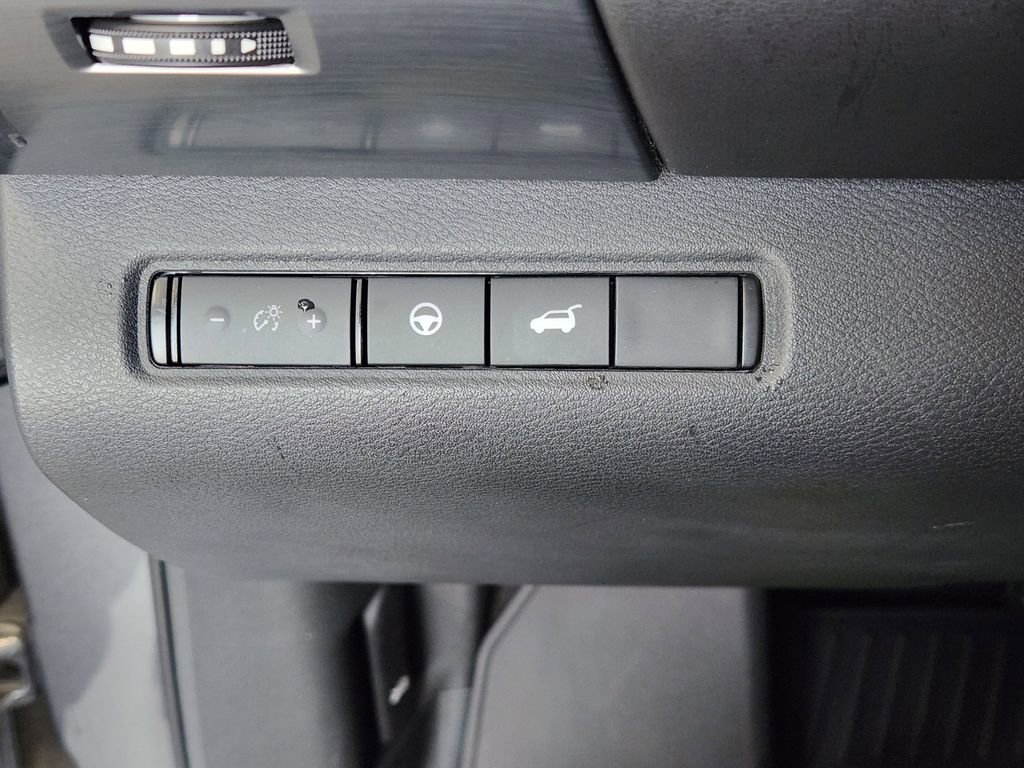 Used 2023 Nissan Pathfinder SL w/ Cargo Package image 20