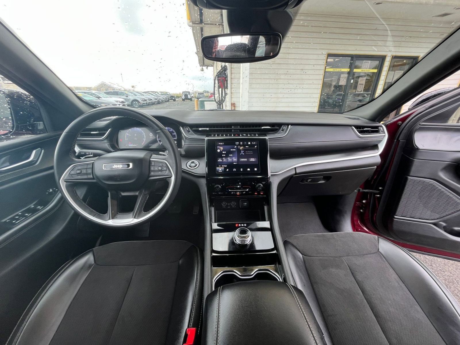 Used 2023 Jeep Grand Cherokee Altitude image 33