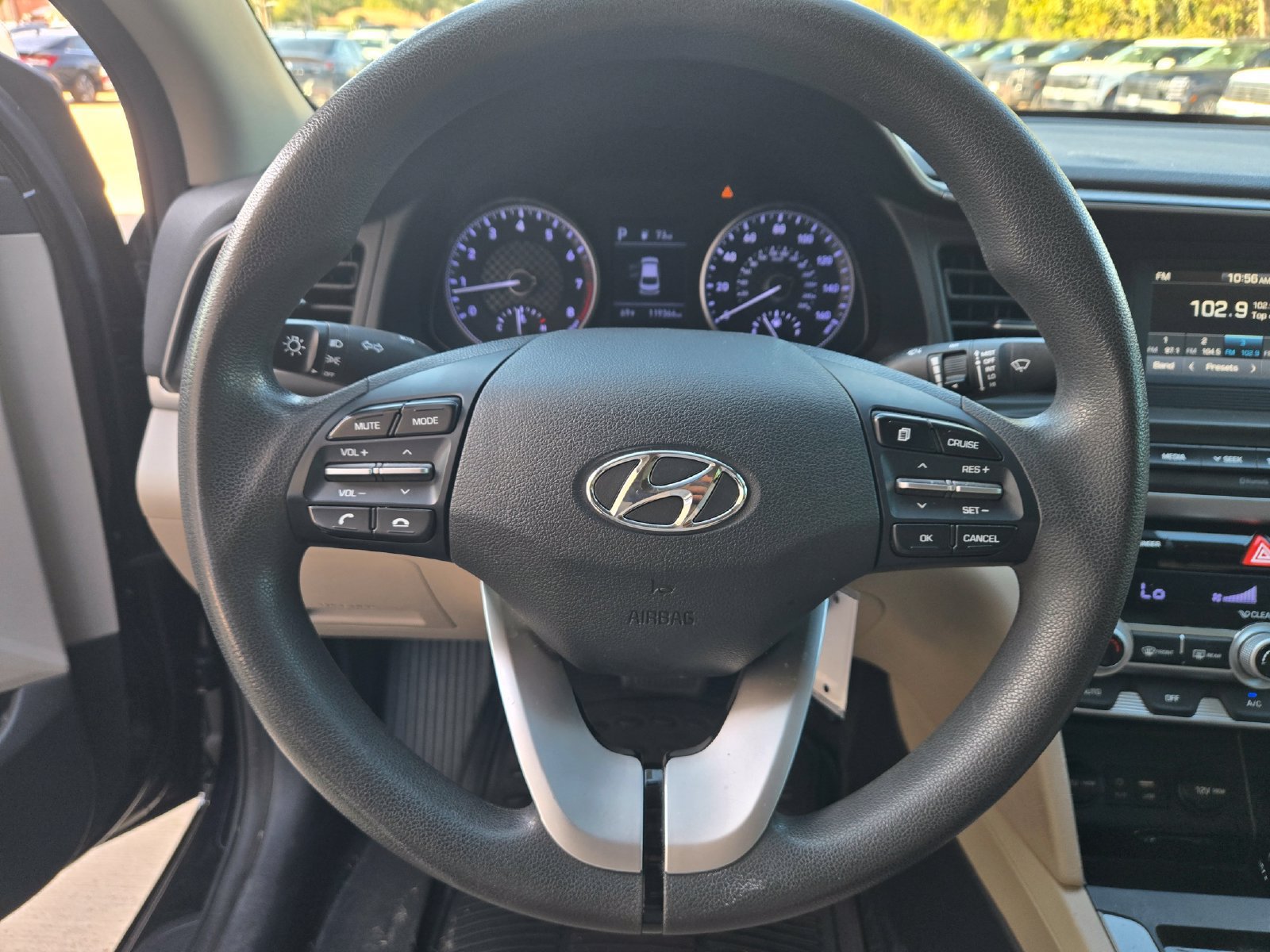 Used 2020 Hyundai Elantra SE FWD image 10
