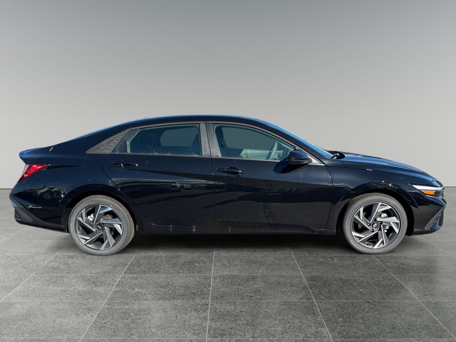 New 2025 Hyundai Elantra Sport image 6